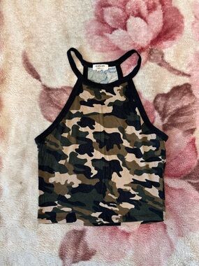 Heart & Hips Camo Halter Crop Top - Size M